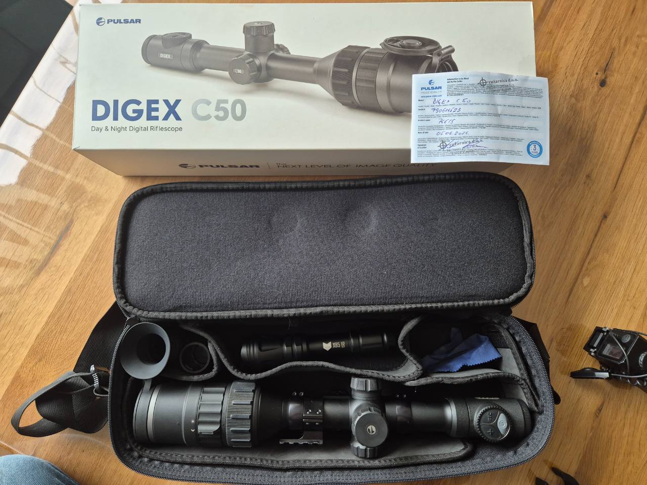 Dnevno-noćna optika Pulsar Digex C50 balistika + Nightfox iluminator sa dimerom i daljinomjer