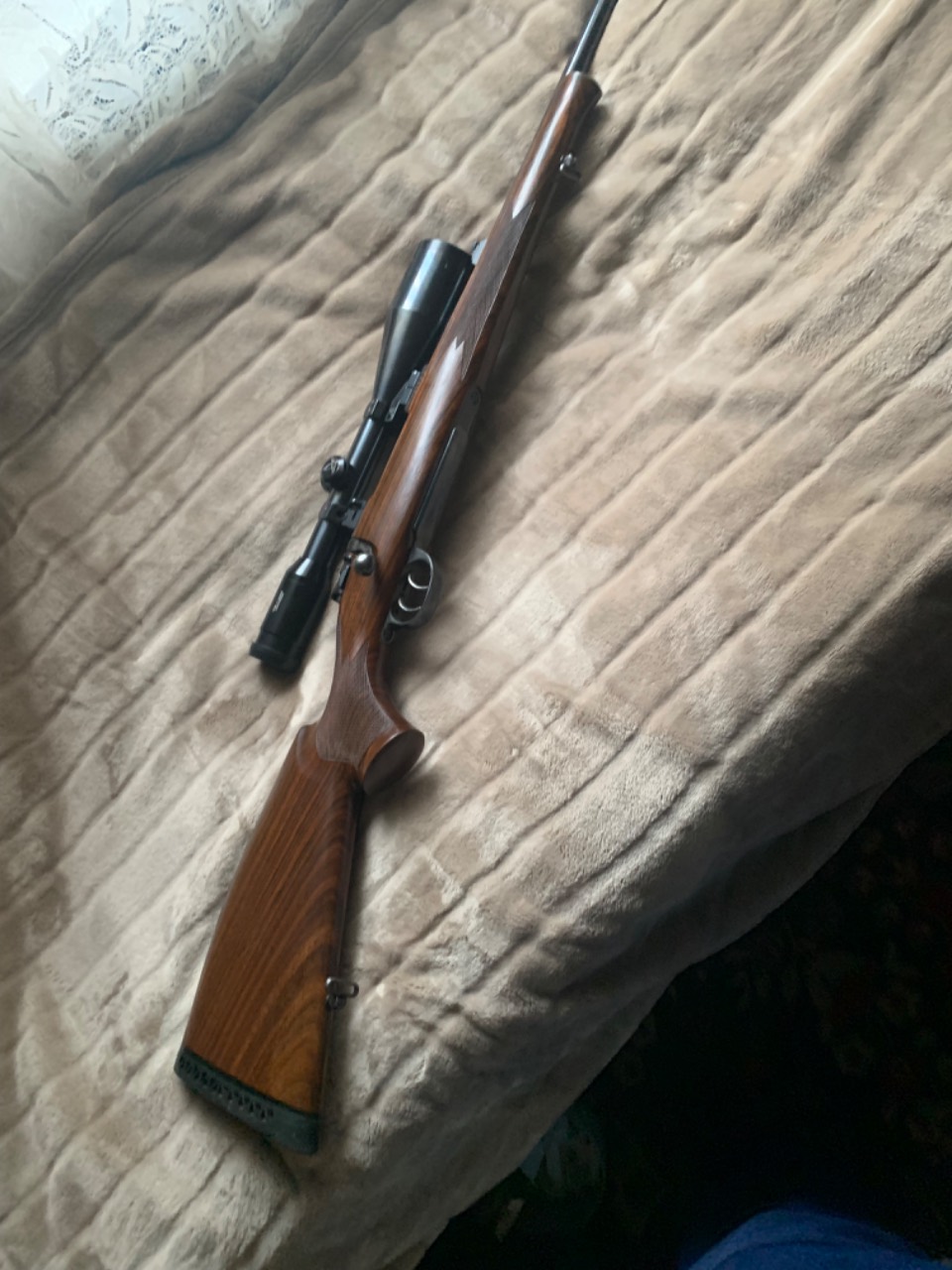 Karabin CZ 8×57 sa Swarovski 8×56 Švenk montaža