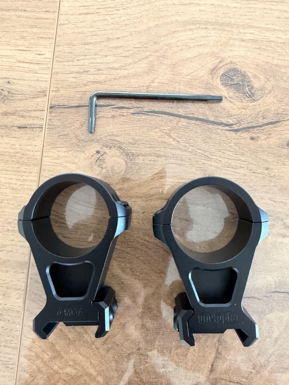 Nisači optike Meopta
