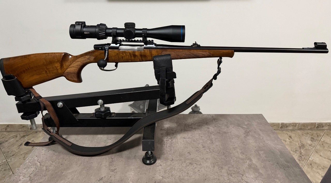 Karabin Čz 550lux 243win