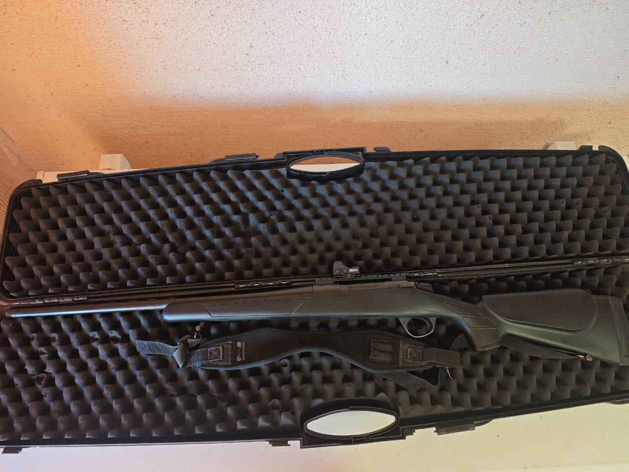 Bergara b14 sporter sa crvenom točkom