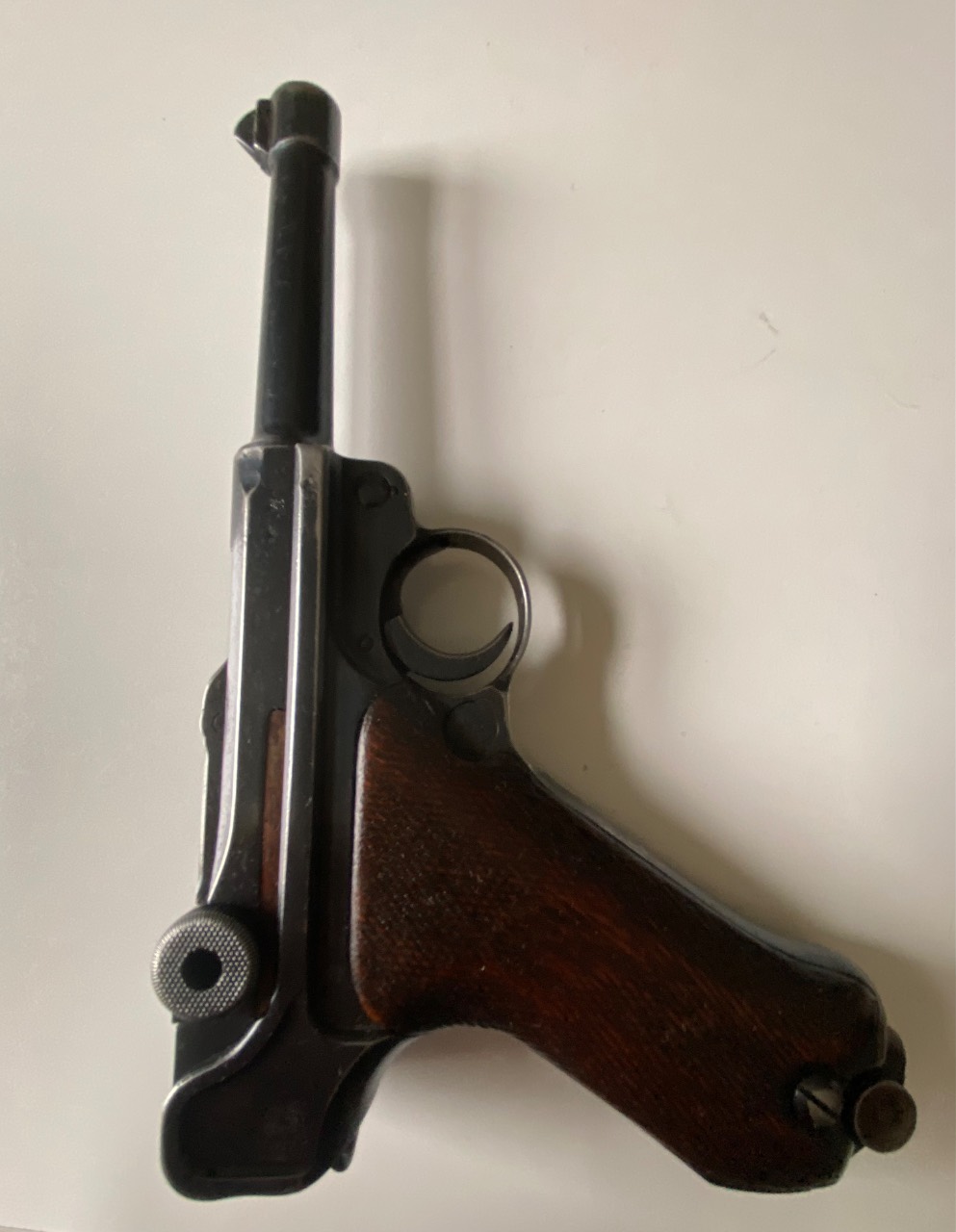 Luger p08 1940 g waa nacisticke oznake u broju