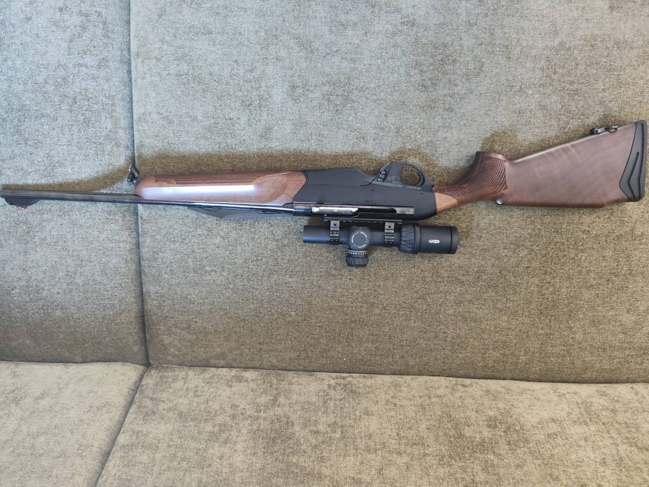Poluautomat Benelli argo 3006 zamjena za trap