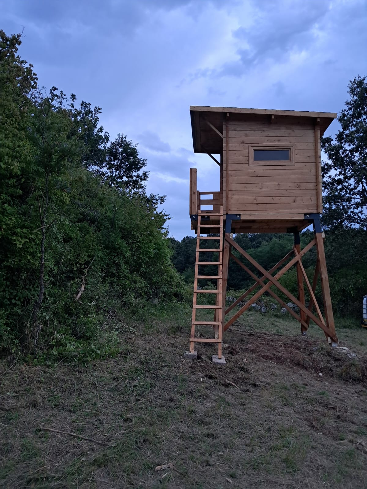 Lovačka čeka 2×2+0,6m terasa