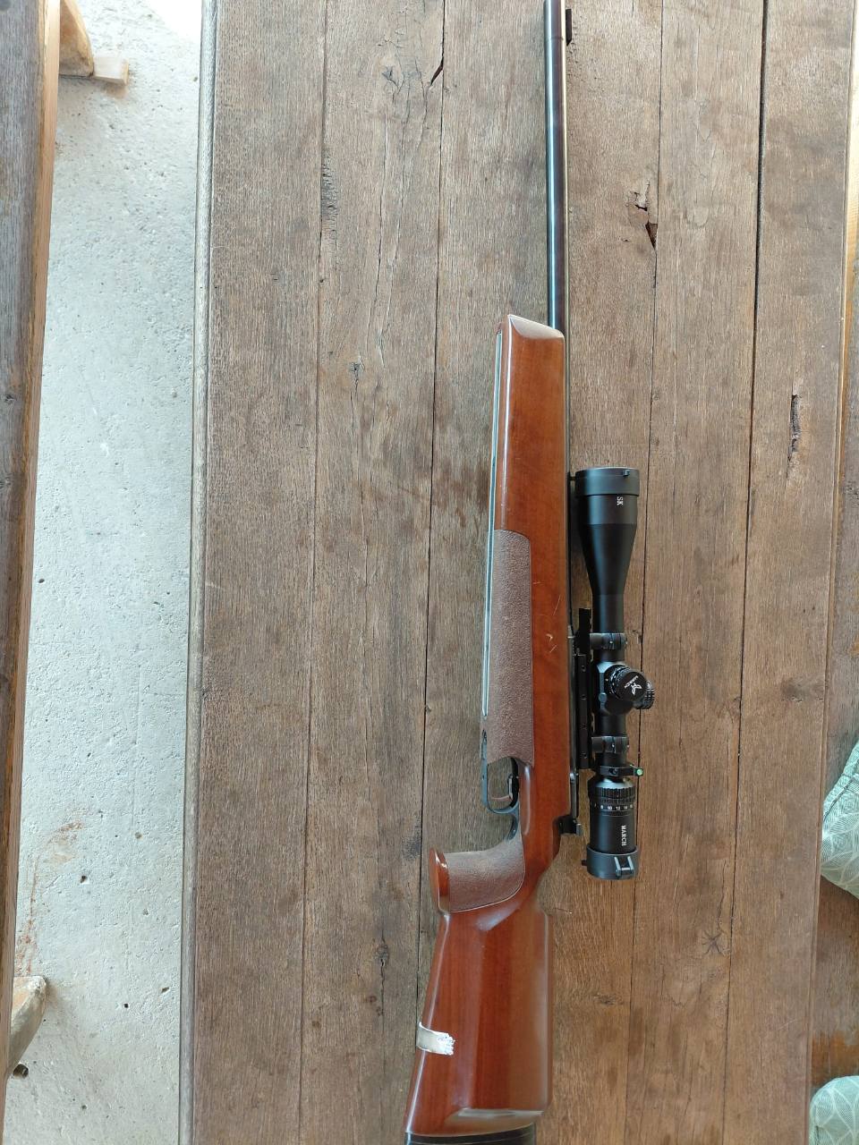 Puška Anschutz mod.54,22lr,sa optikom