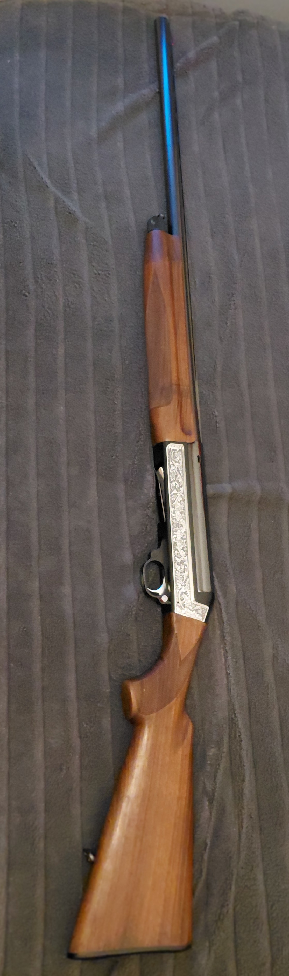 Poluautomat Benelli Urbino