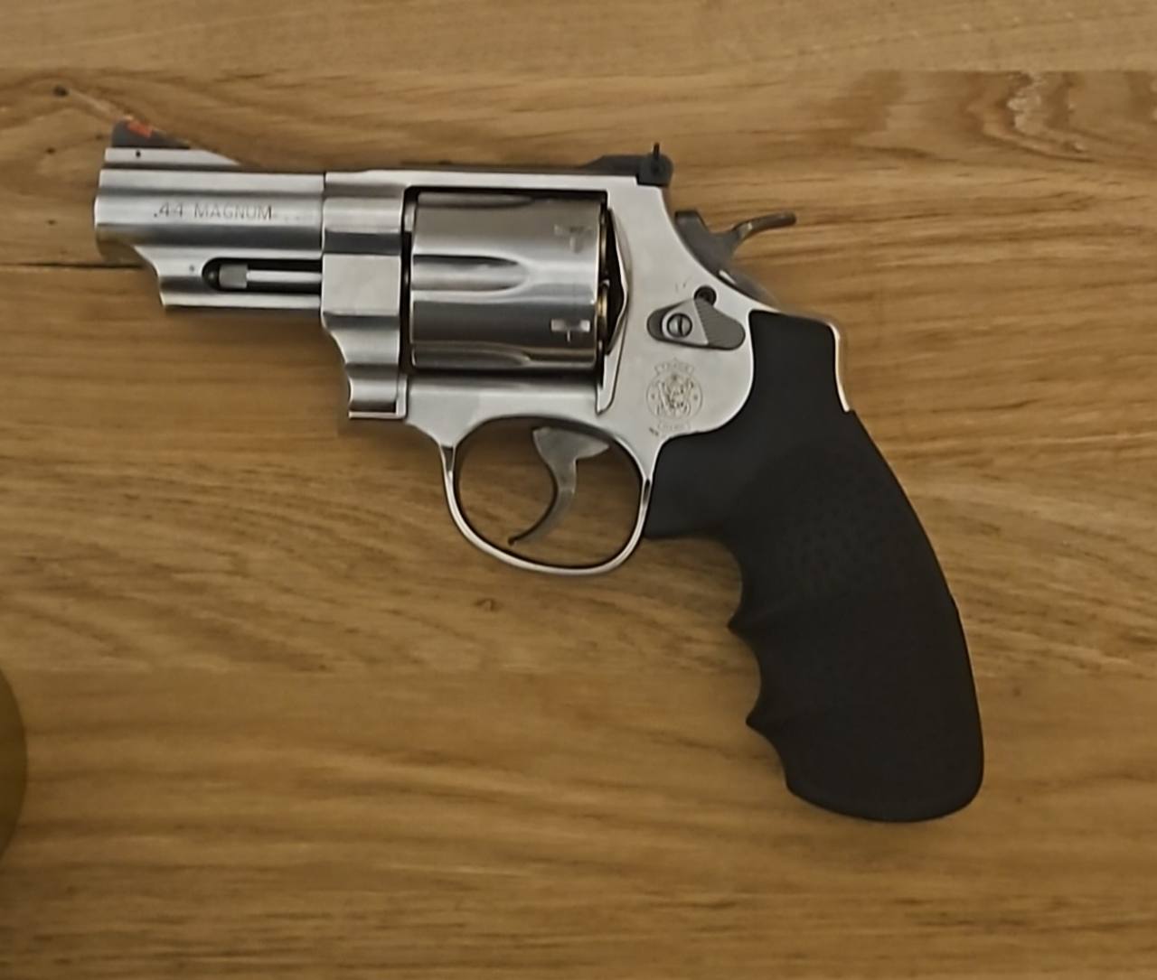 Revolver Smith Wesson 629 Deluxe 44 magnum