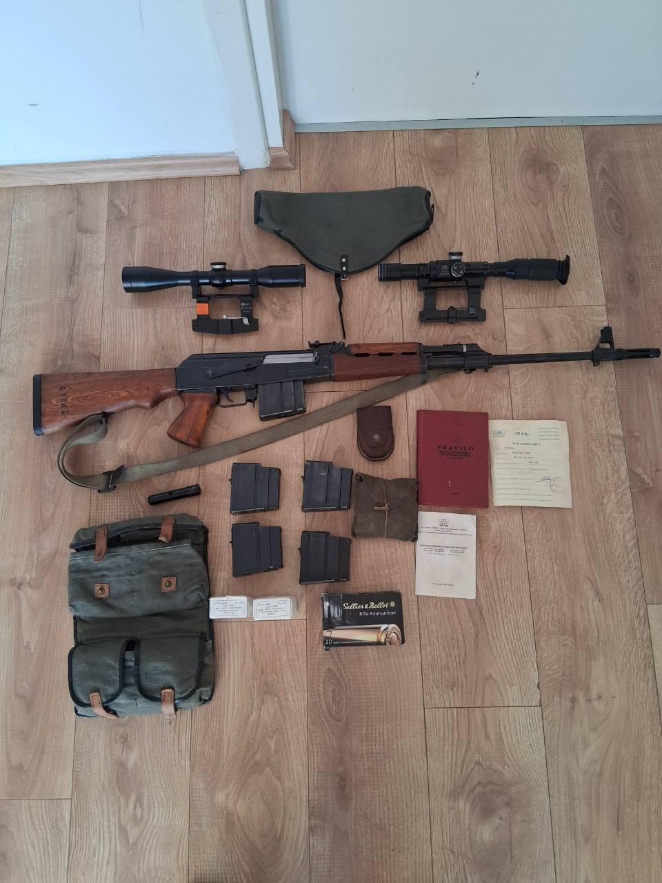 M76 poluautomatski karabin