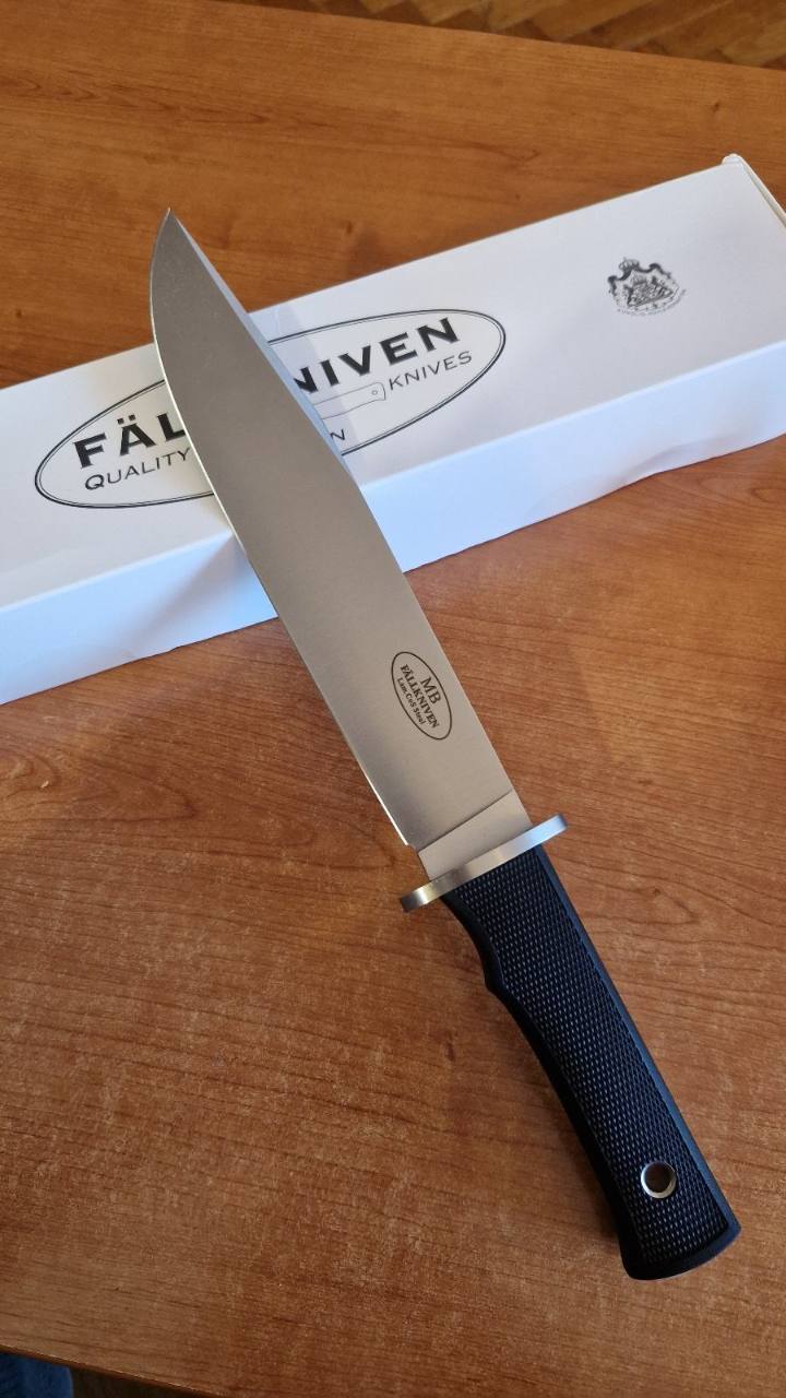 Fallkniven modern bowie noz