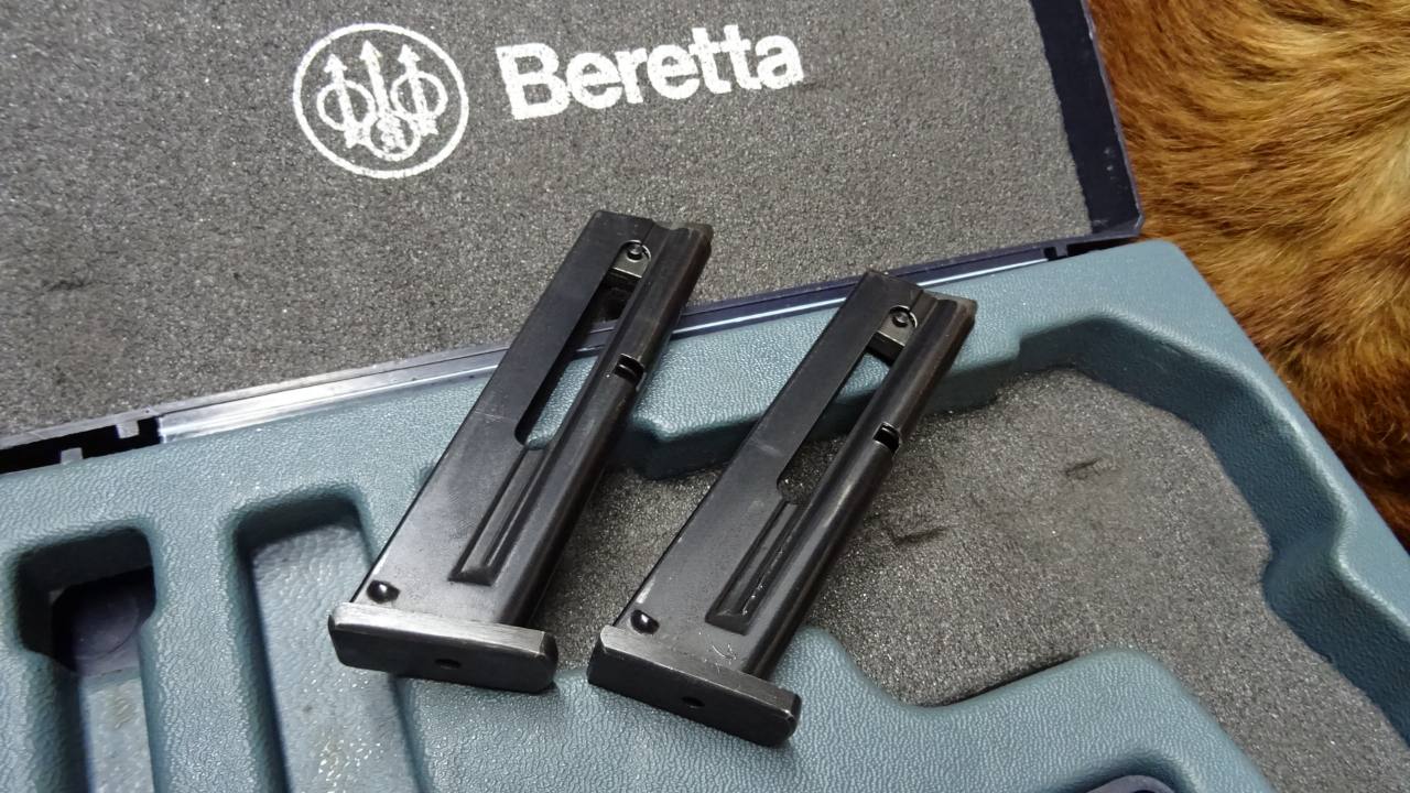 Spremnik za pištolj Beretta 87 Cheetach kalibar 22 LR
