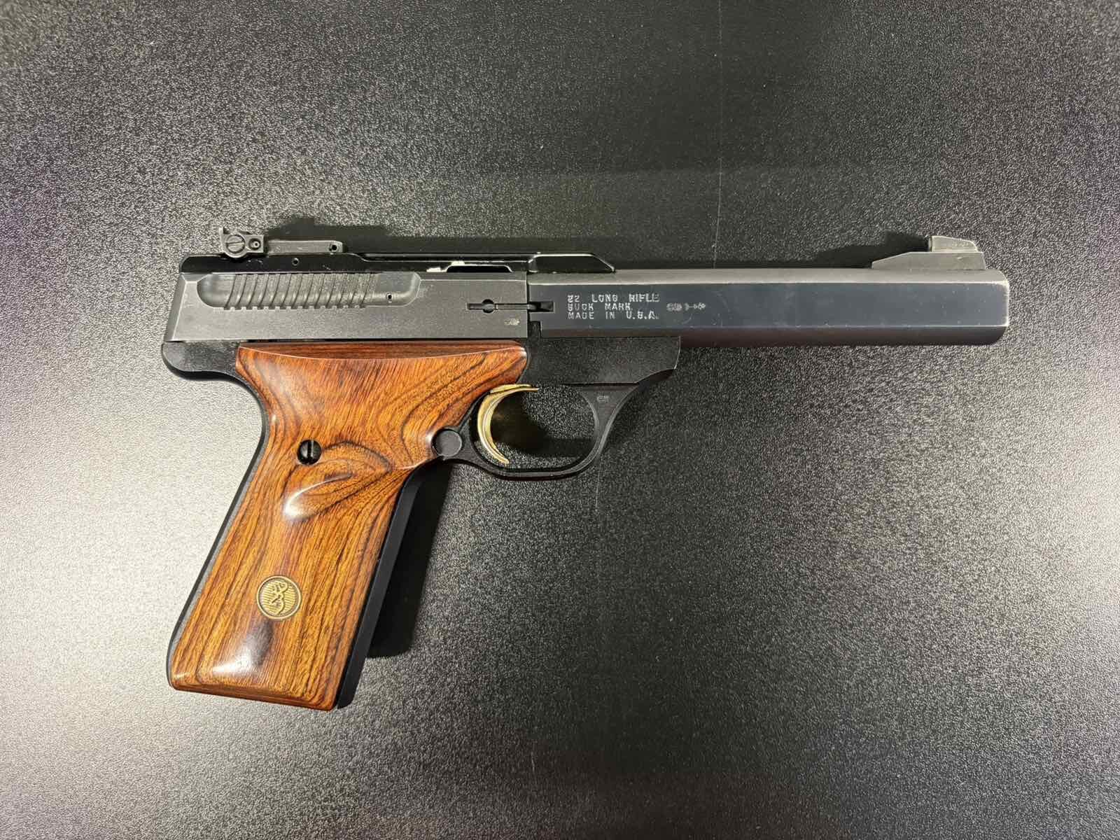 Rabljeni MK pištolj Browning Buck Mark .22 LR