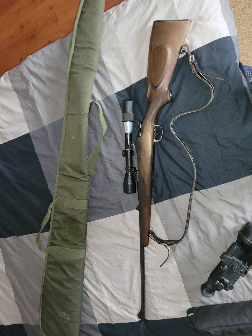 Crvena zastava 8×57