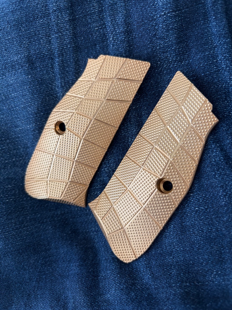 ČZ Shadow 2 LOK grips