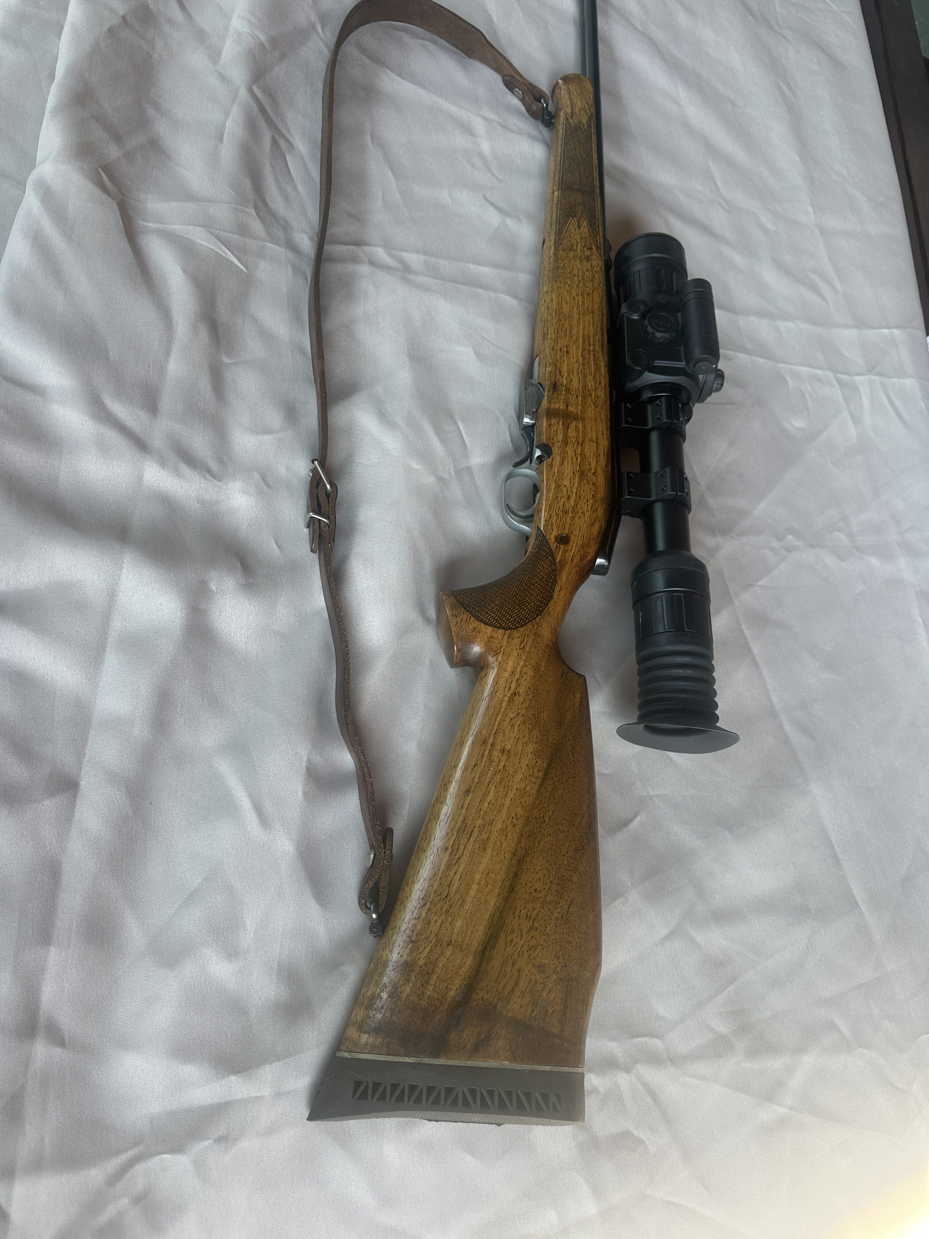 22 magnum poluautomat