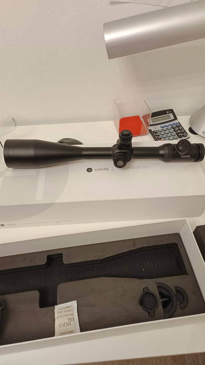hawke 10-50×60 sf