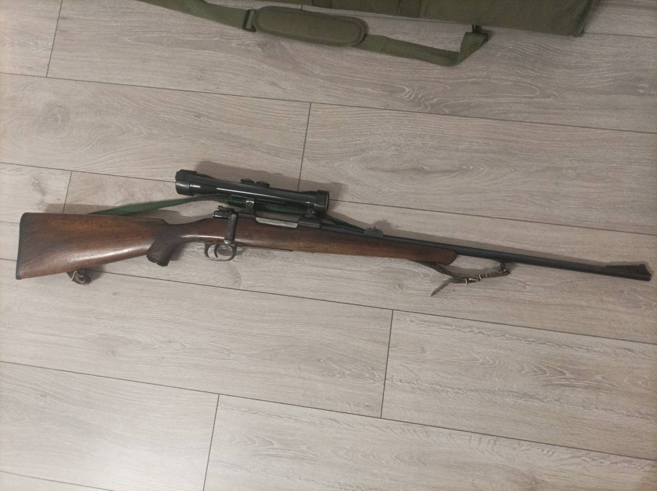 Karabin 8*57 Kranj sa optikom Carl Zeiss Jena 4*32 i suhl nosačima