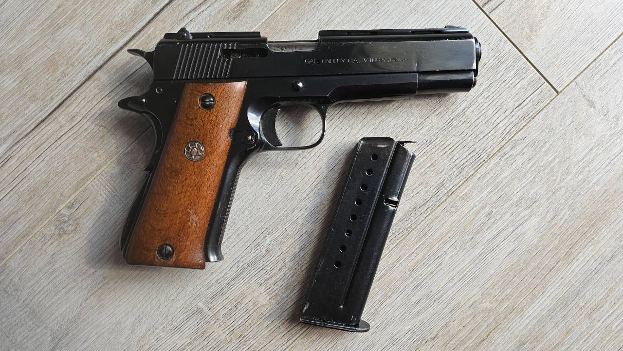 LLAMA 9 mm