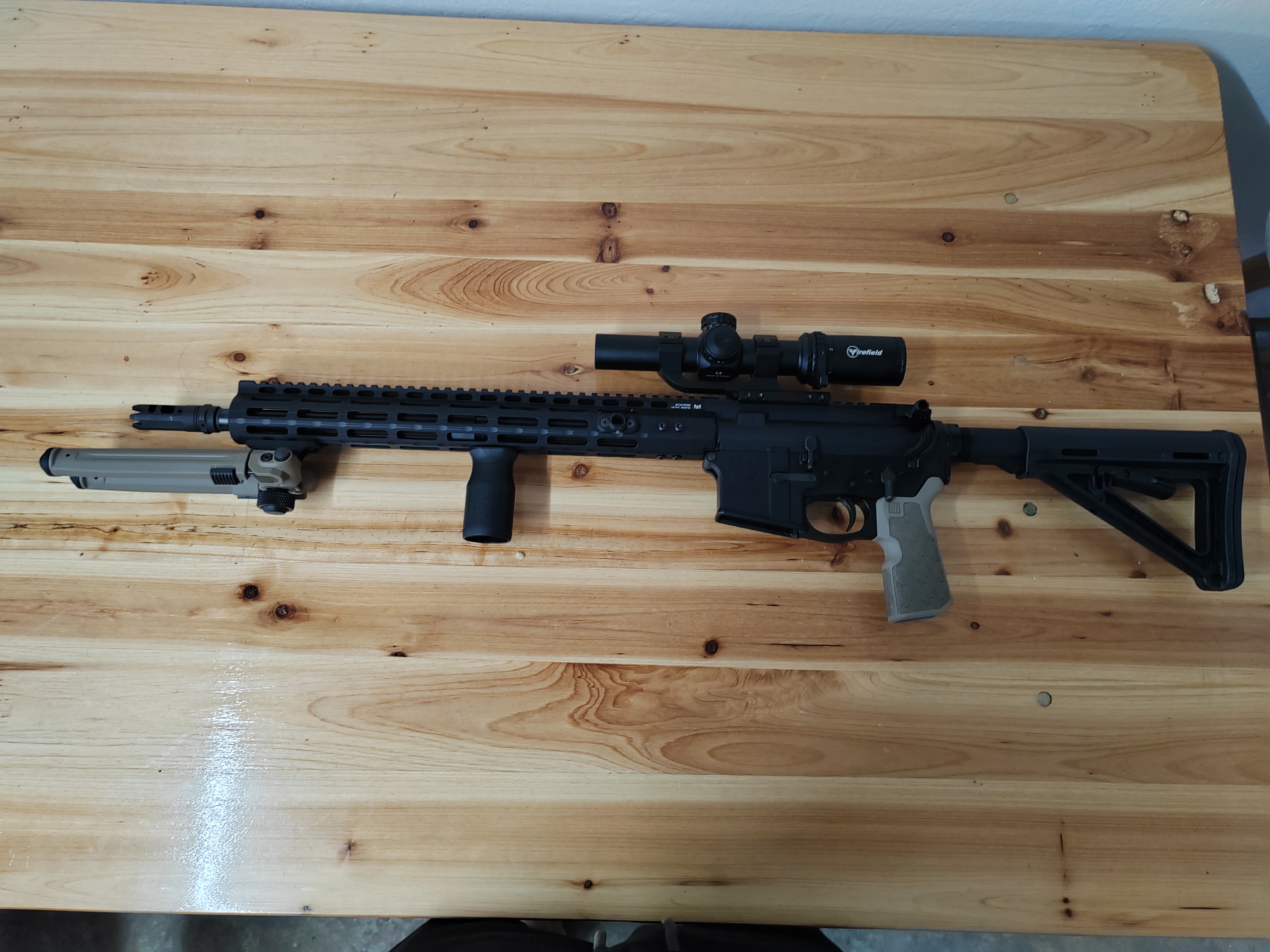 Prodajem Smith&Wesson M&P 15 SPORT II