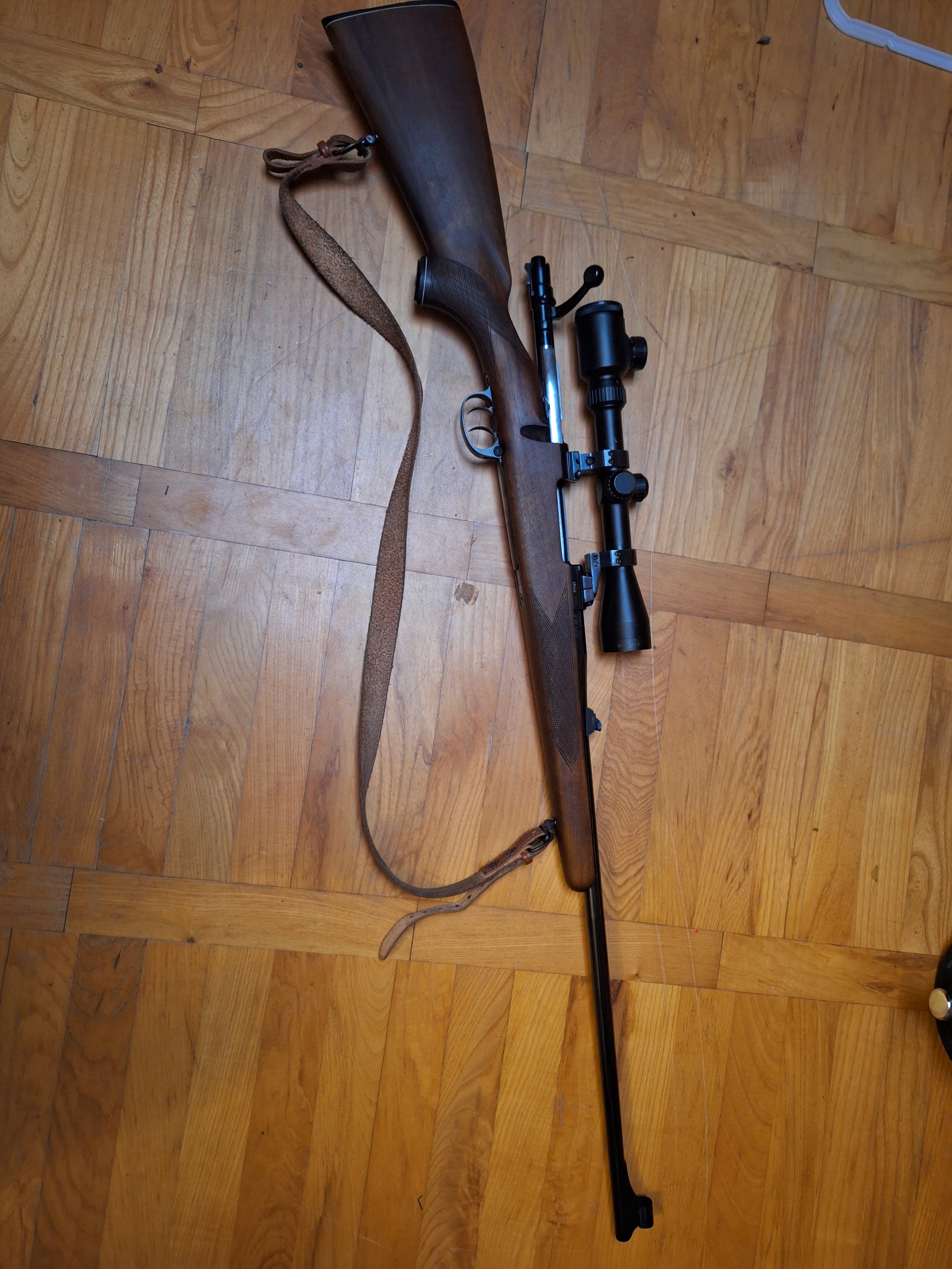 Zastava ARMS CZ 70 Cal 30 06 sa ormarom