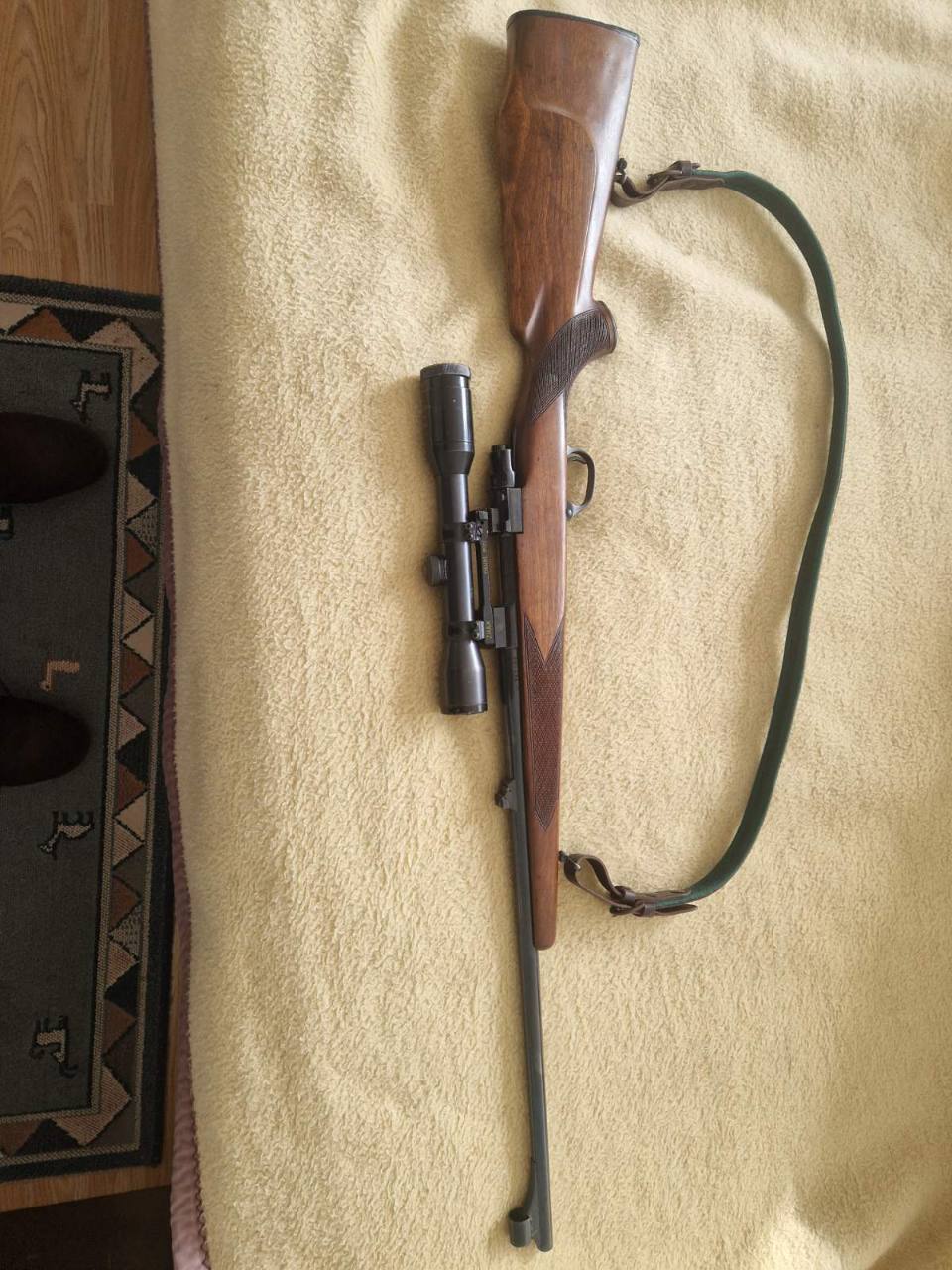 Prodajem karabin CZ85