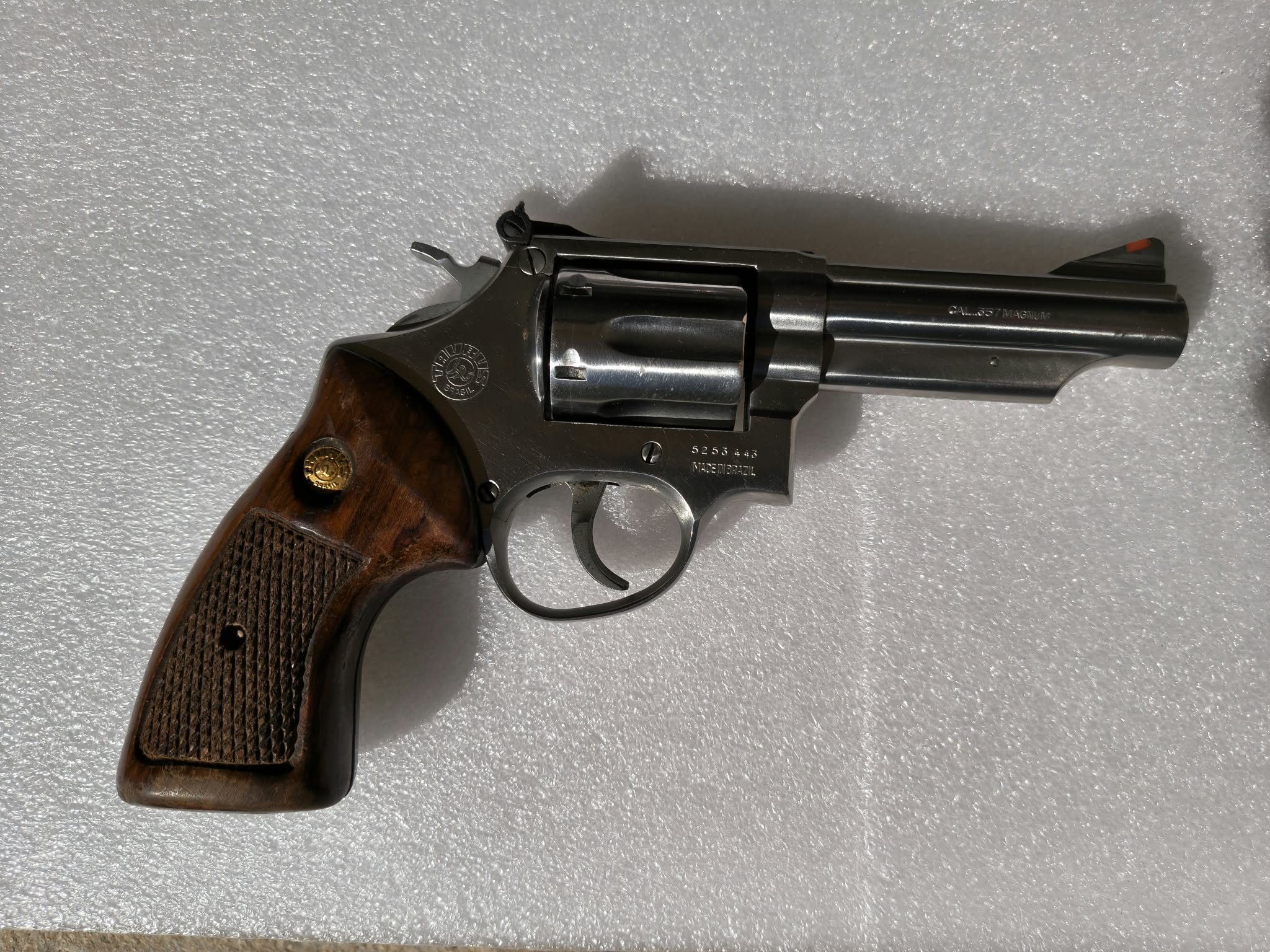 Revolver Taurus Model 66, kalibar .357 Magnum (6 metaka)