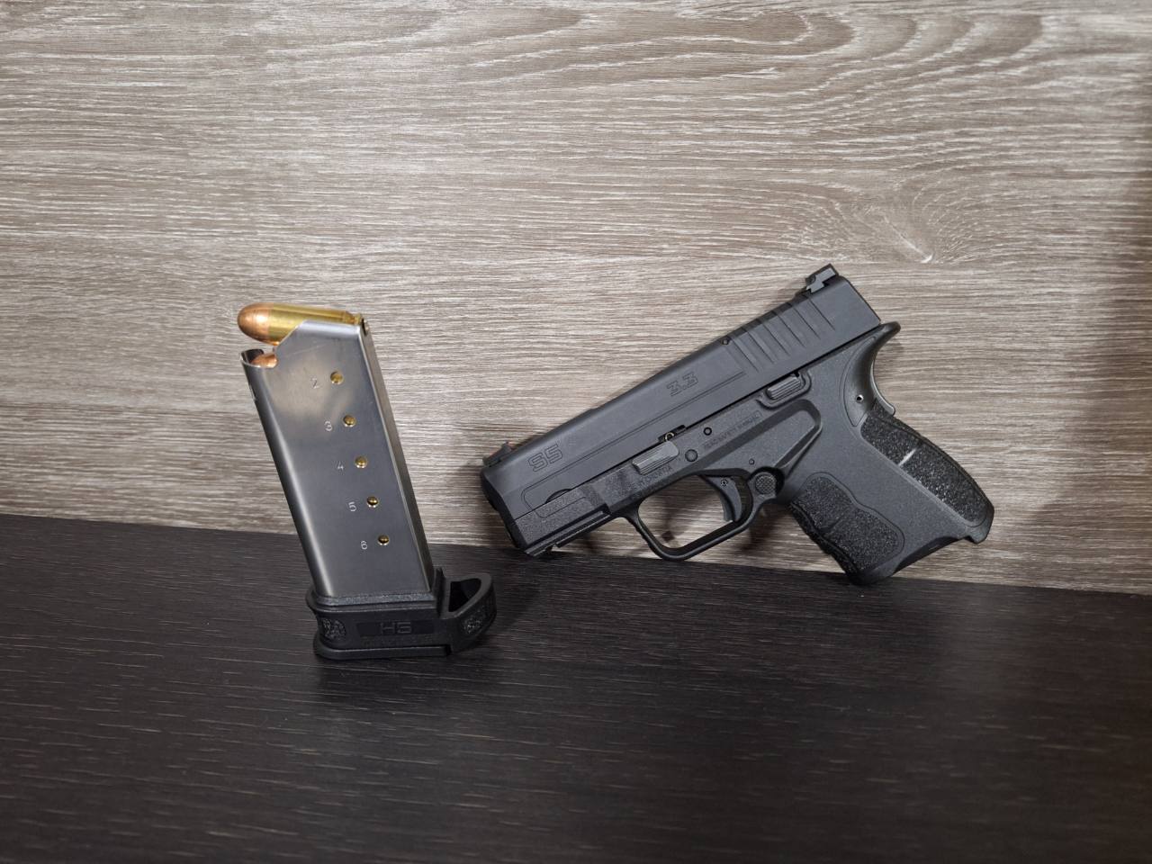 Pištolj HS s5 45ACP