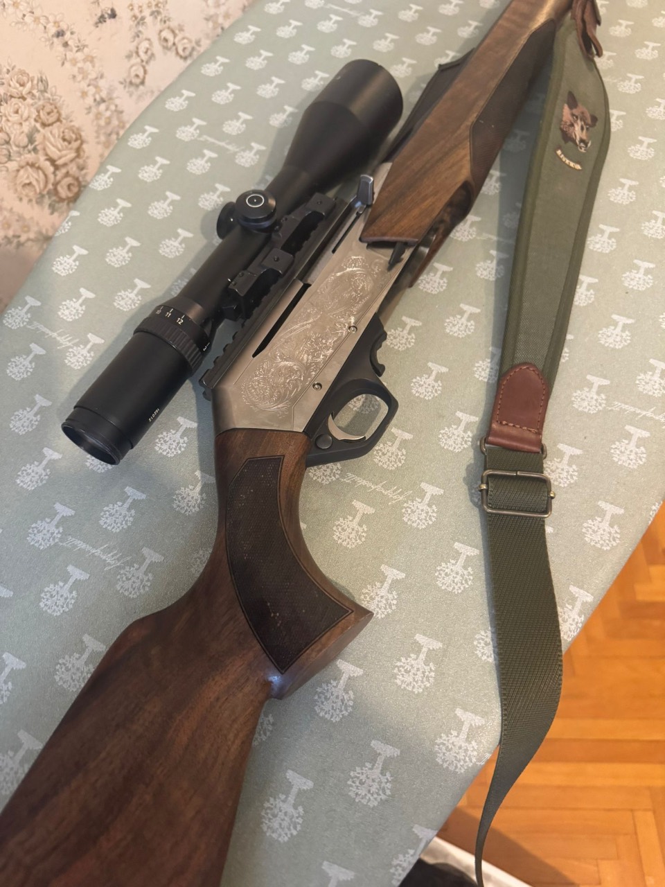 Karabin Browning sa opticom Schmidt-Bender 3/12×50