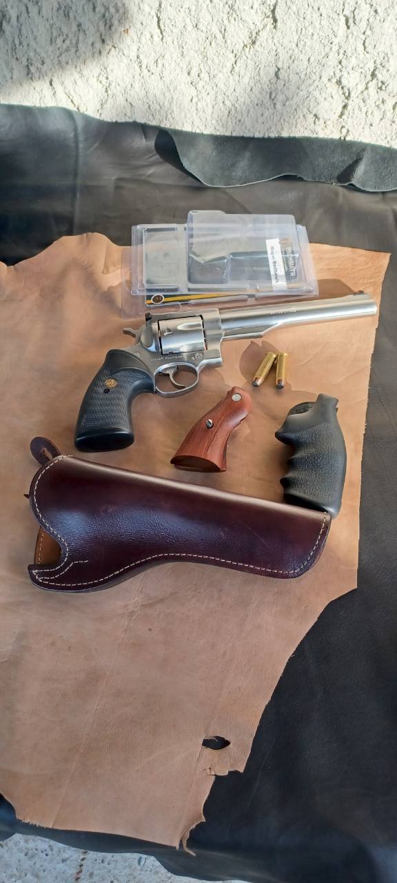 Ruger Redhawk 44 rem mag