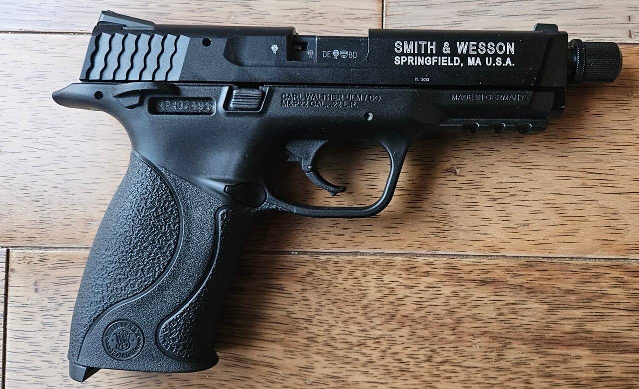Pištolj Smith & Wesson M&P22