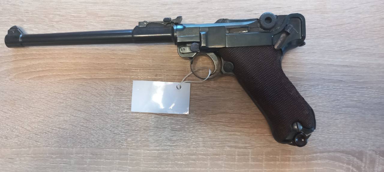 Luger P08 Ari